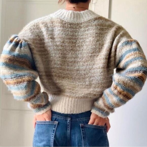 Urban Outfitters Retro Vibe Size Small Womens Cropped Sweater Statement Sleeves - Picture 2 of 8